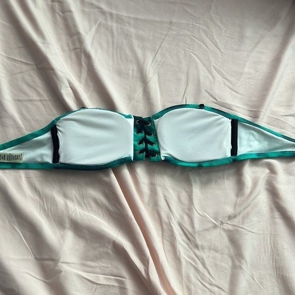 Size XS PINK patterned strapless bikini top. Discontinued. - Picture 4 of 4